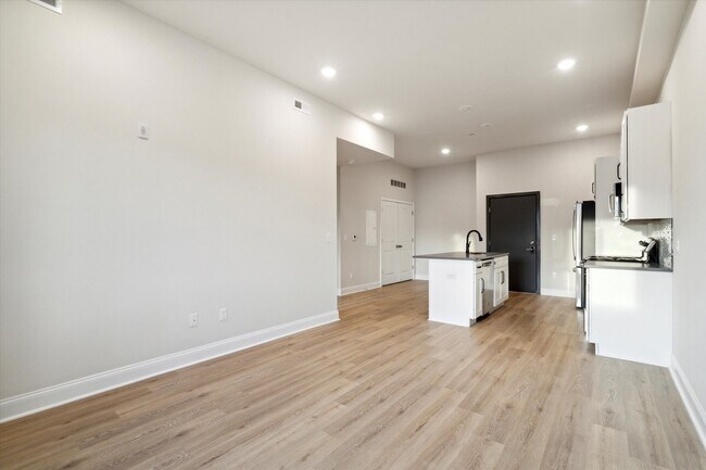 Building Photo - 2157 E Lehigh Ave