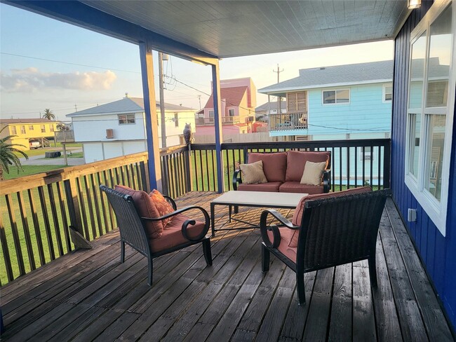 Building Photo - 16527 Lewis Scott Rd