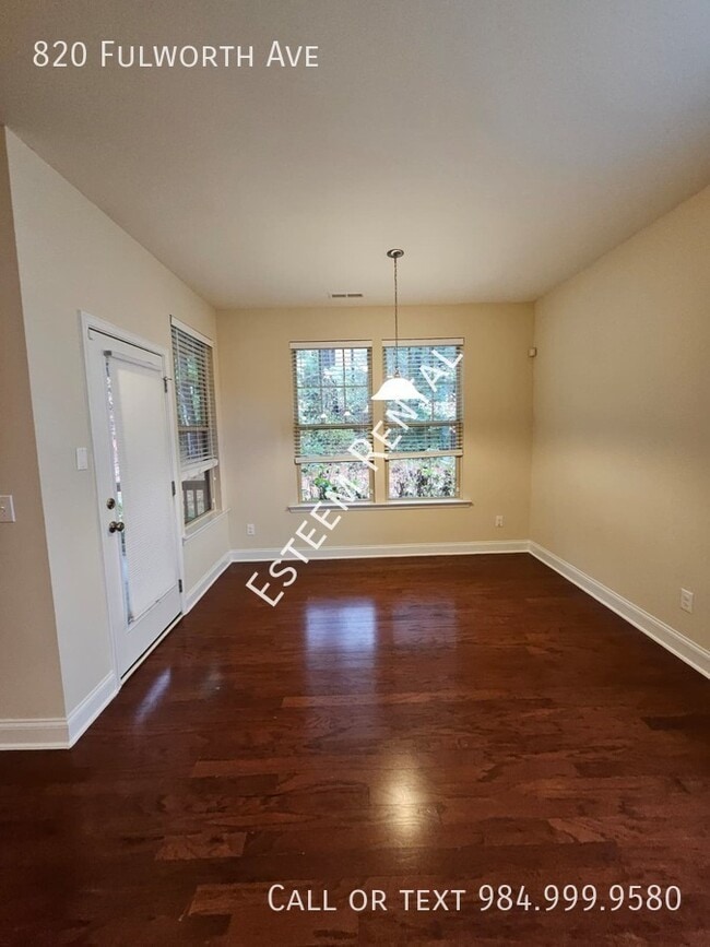 Building Photo - 820 Fulworth Ave