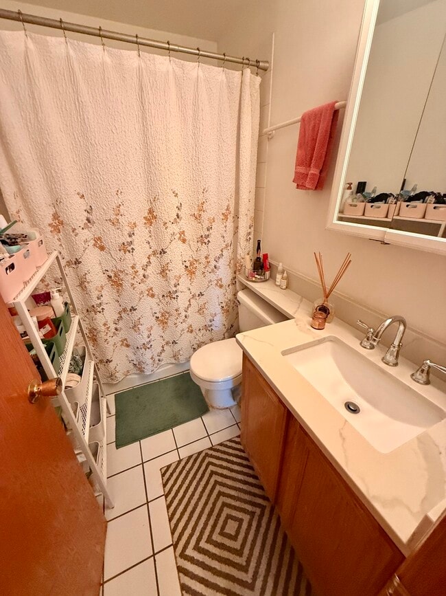 Building Photo - 626 W Patterson Ave