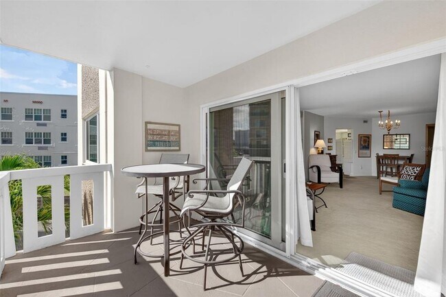 Building Photo - 1200 N Shore Dr NE