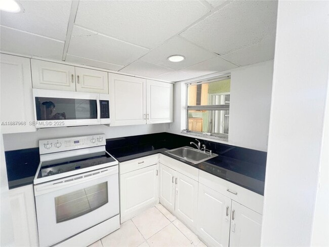 Building Photo - 3895 W 9th Way