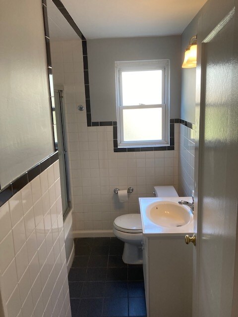 Building Photo - 55 Manor Dr