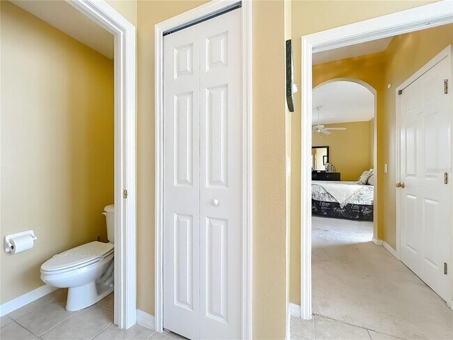 Building Photo - 520 Orista Dr