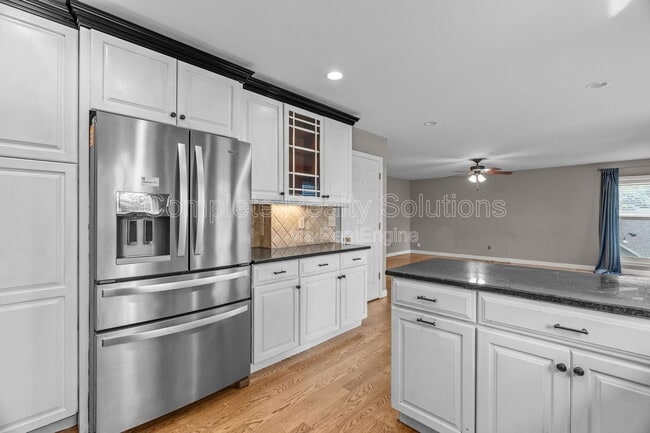 Building Photo - 16610 Green Needle Ct