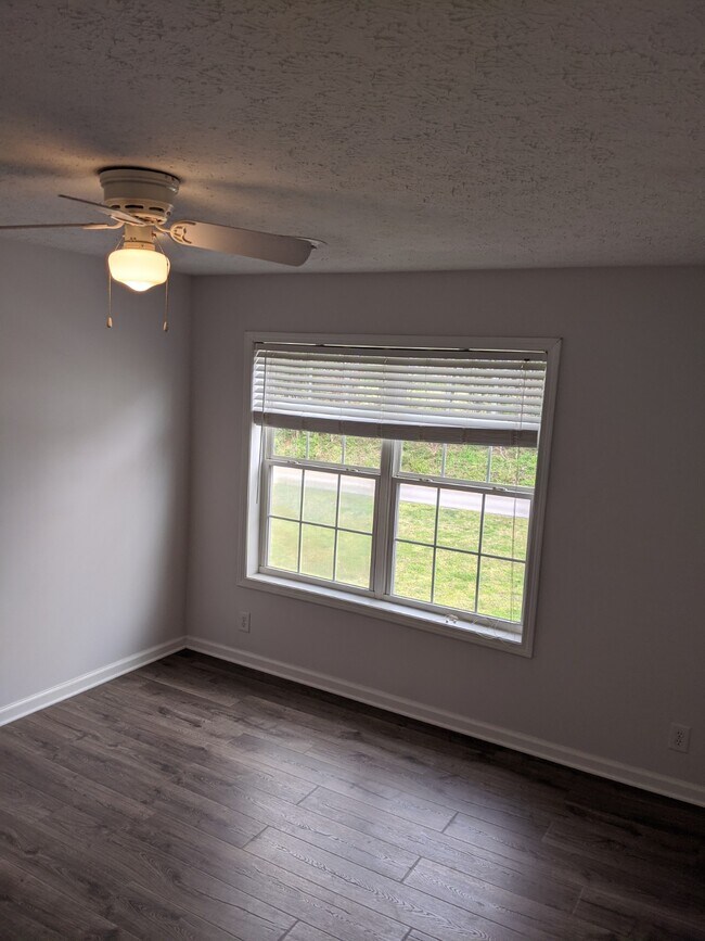 Building Photo - 1543 Clendenen Rd
