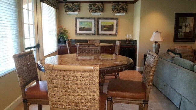 Building Photo - Sabre Springs 2 BR, 2 BA Townhome w/Garage