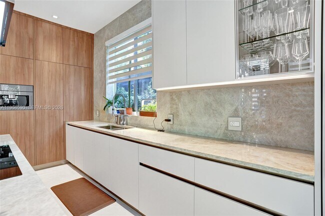 Building Photo - 20824 NE 37th Ave