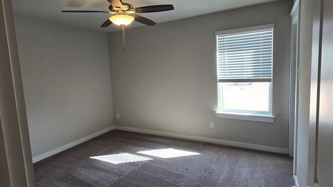 Building Photo - 602 Pearly Eye Dr