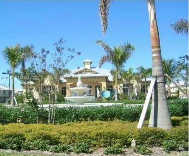 Building Photo - 2043 Nassau Dr