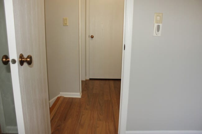 Building Photo - 410 Ashwood Ct