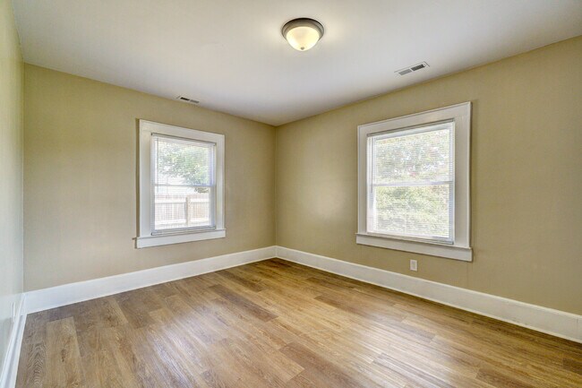 Building Photo - 2202 W Stage Coach Trail