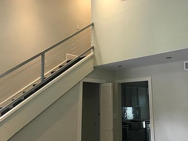 Building Photo - 3805 southridge dr