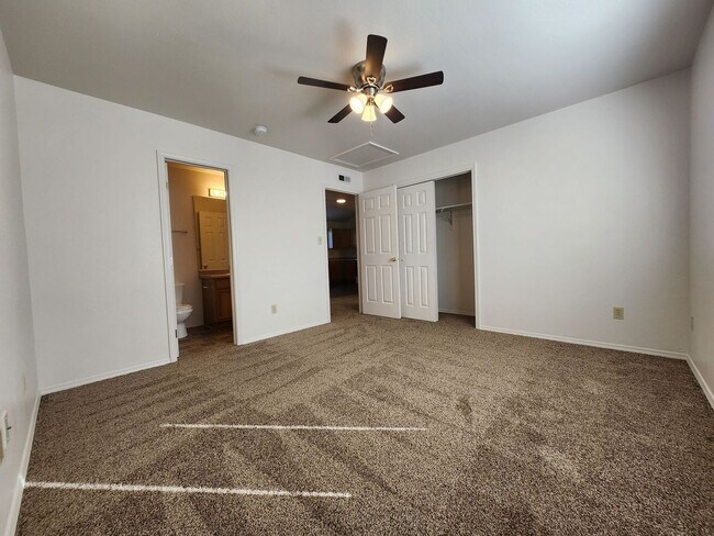 Building Photo - 6655 Dublin Loop W