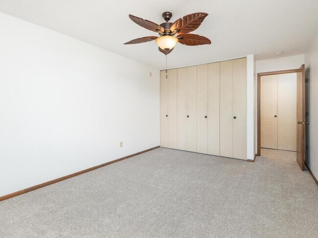 Building Photo - 4101 Parklawn Ave