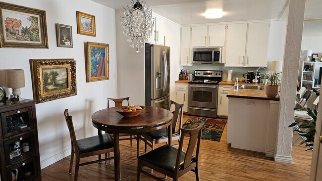 Building Photo - 6780 Friars Rd