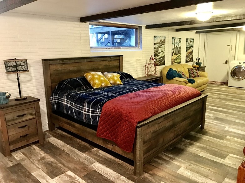 Building Photo - 325 Westbrook Dr