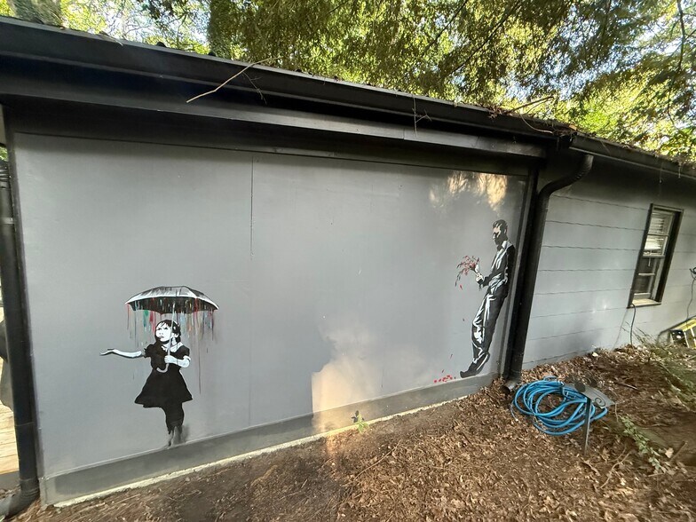 Building Photo - 4650 Ridge Dr