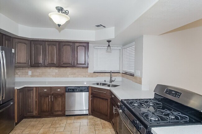 Building Photo - 827 Schooner Dr