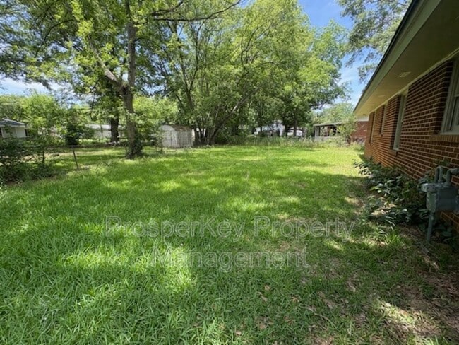 Building Photo - 2722 Blan St