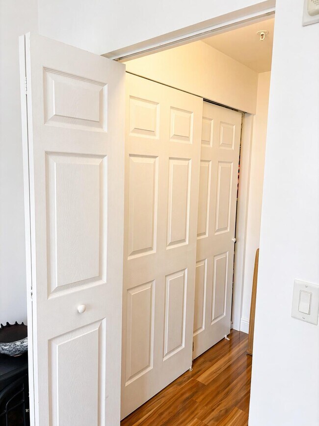 Building Photo - 233 S Federal Hwy