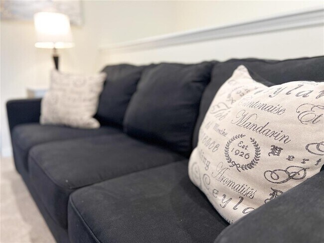 Building Photo - 2442 Dubai St