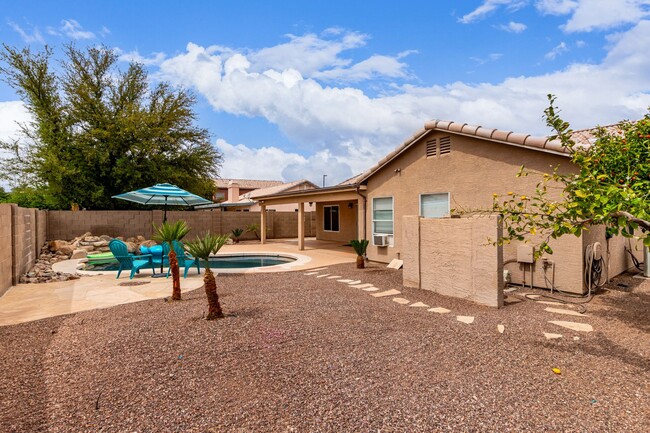 Building Photo - Single Level Pool Home Available Now