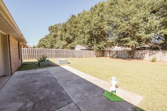 Building Photo - 5280 Moore Loop