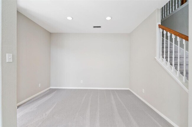 Building Photo - 151 E Greenhill Terrace Pl