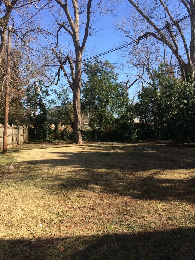 Building Photo - Wonderful home in downtown Columbia!