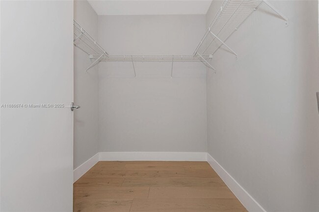 Building Photo - 6103 Aqua Ave