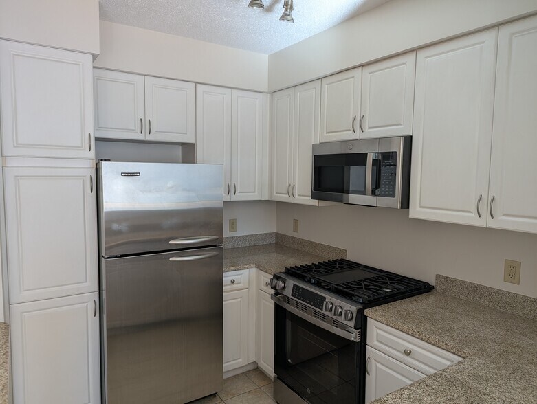 Kitchen - 555 Massachusetts Ave NW