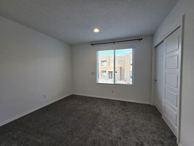Building Photo - 5208 Gold Hl Ln