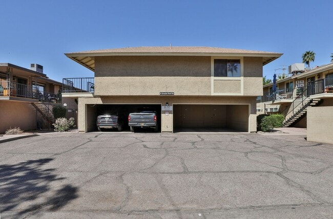 Building Photo - Desert Vibes & Modern Living in the Heart ...