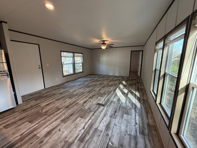 Building Photo - 2881 TX-110