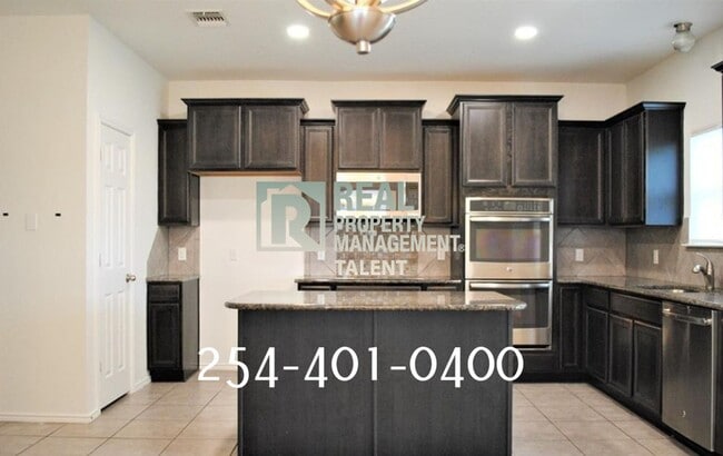 Building Photo - 8719 Open Prairie Dr