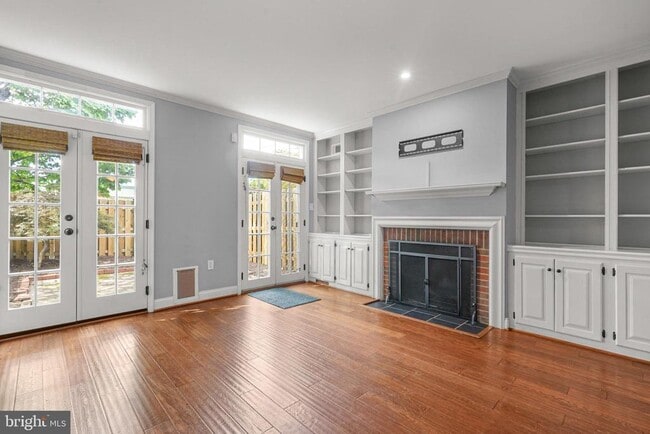 Building Photo - 1012 Oronoco St