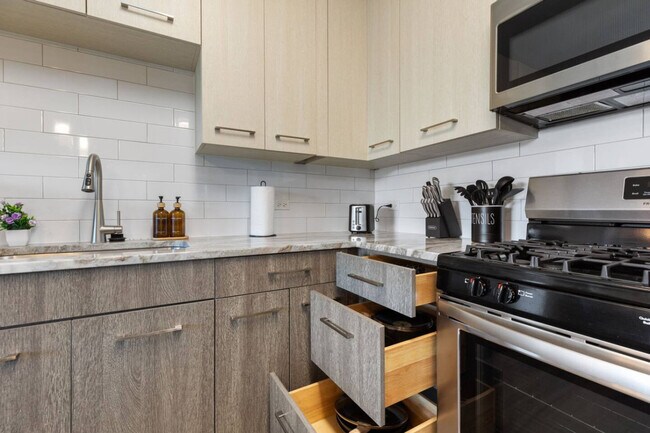 Building Photo - 28294 Ferry Rd