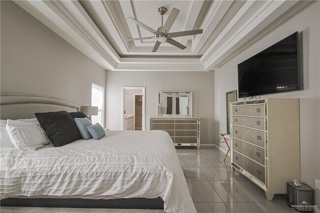 Building Photo - 34 South Dr