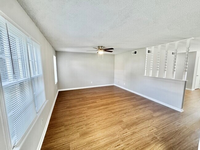 Building Photo - 5426 Gatehoyse Drive