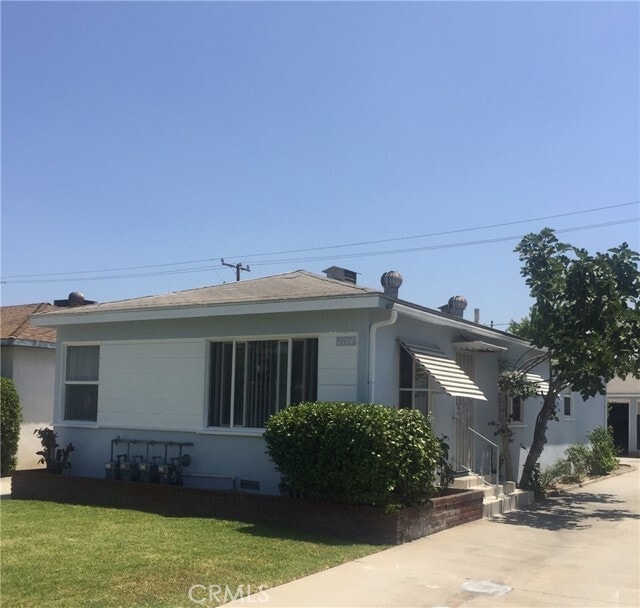 Building Photo - 1114 Okoboji Dr