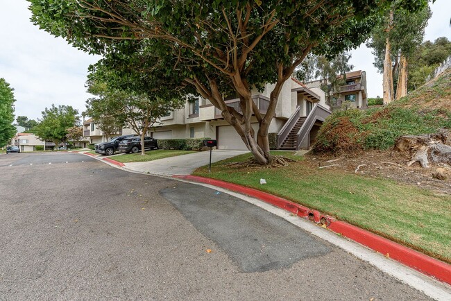 Building Photo - Spacious SDSU Townhome For Rent!