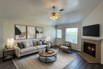 Building Photo - 21543 Falvel Misty Dr