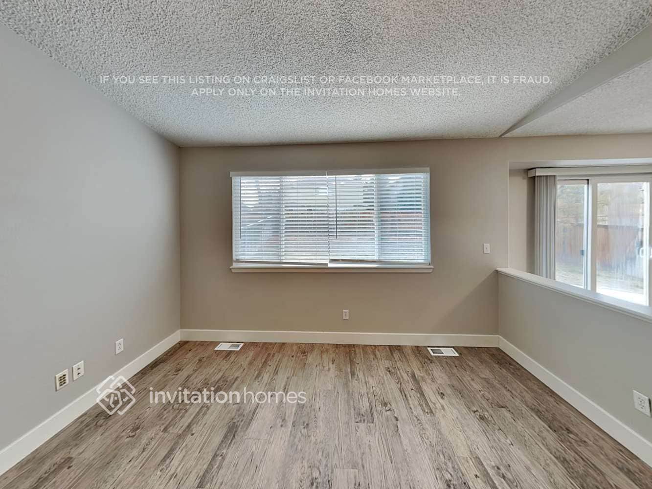 Building Photo - 9925 Stonebriar Ln