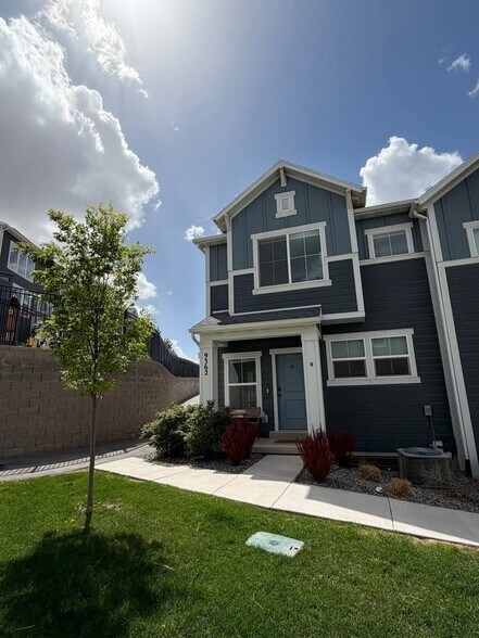 Building Photo - 9362 N