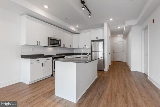 Building Photo - 1519 Ridge Ave