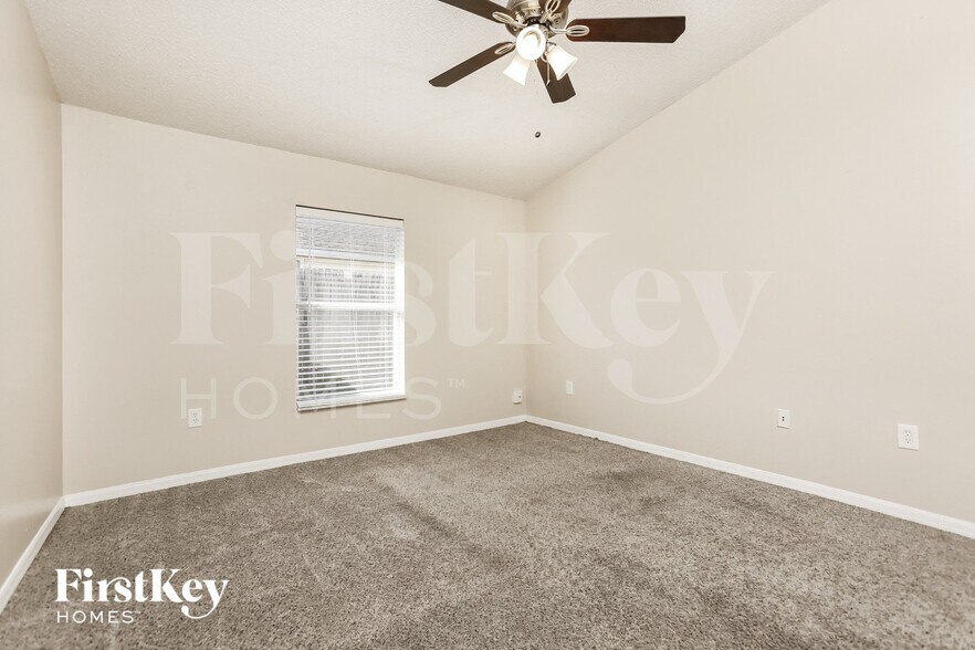 Building Photo - 7419 Little Pond Ct