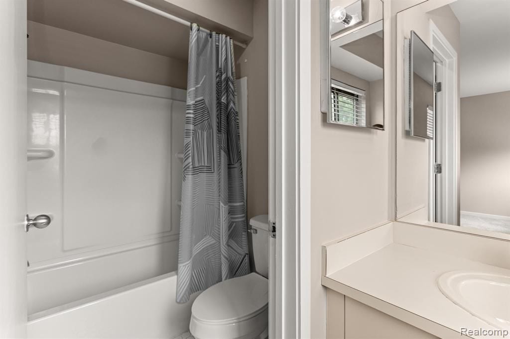 Building Photo - 644 Ashley Cir E