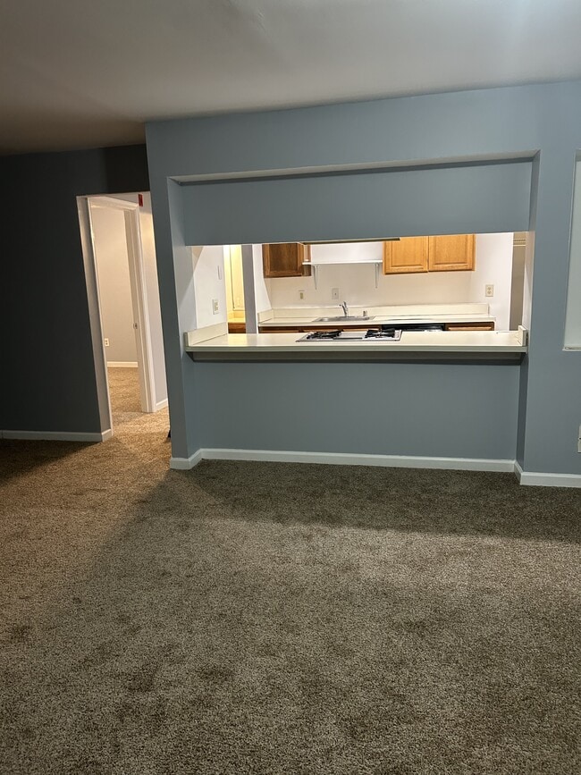 Building Photo - 801 Waters Edge Dr