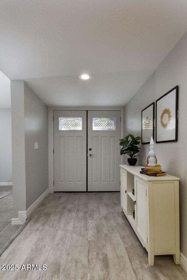 Building Photo - 4614 S Kachina Dr